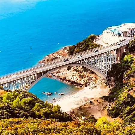 La Lanterna Sul Mare *